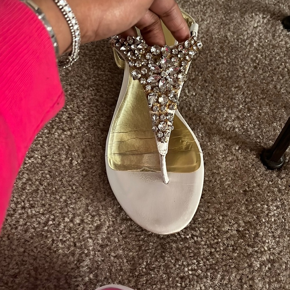 Nine West Leather White Rhinestone Sandal size 8. Fair Condition!